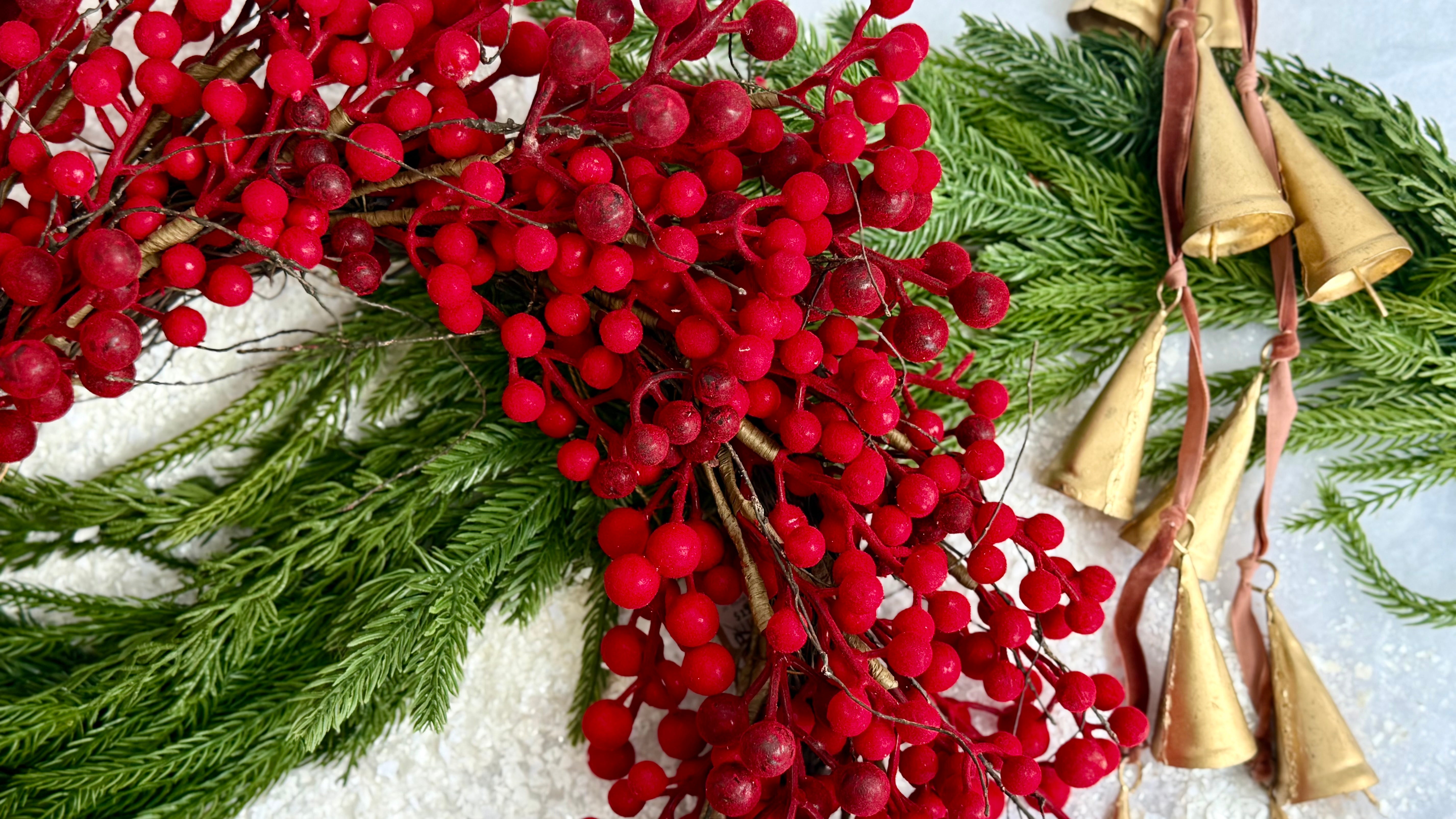 Deck the Halls :: Wreaths, Garlands, Stockings, Lights and More