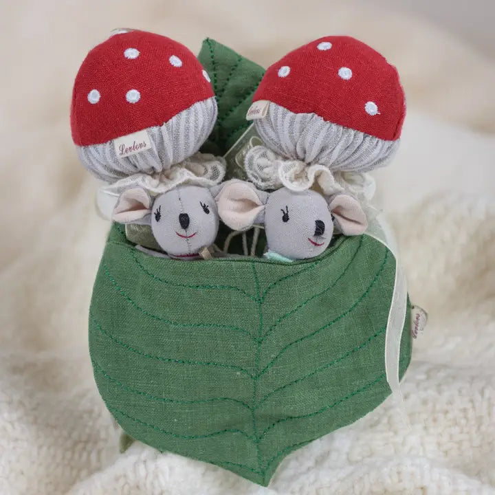 Levlos Fluffy Baby Mice in Cheese Box