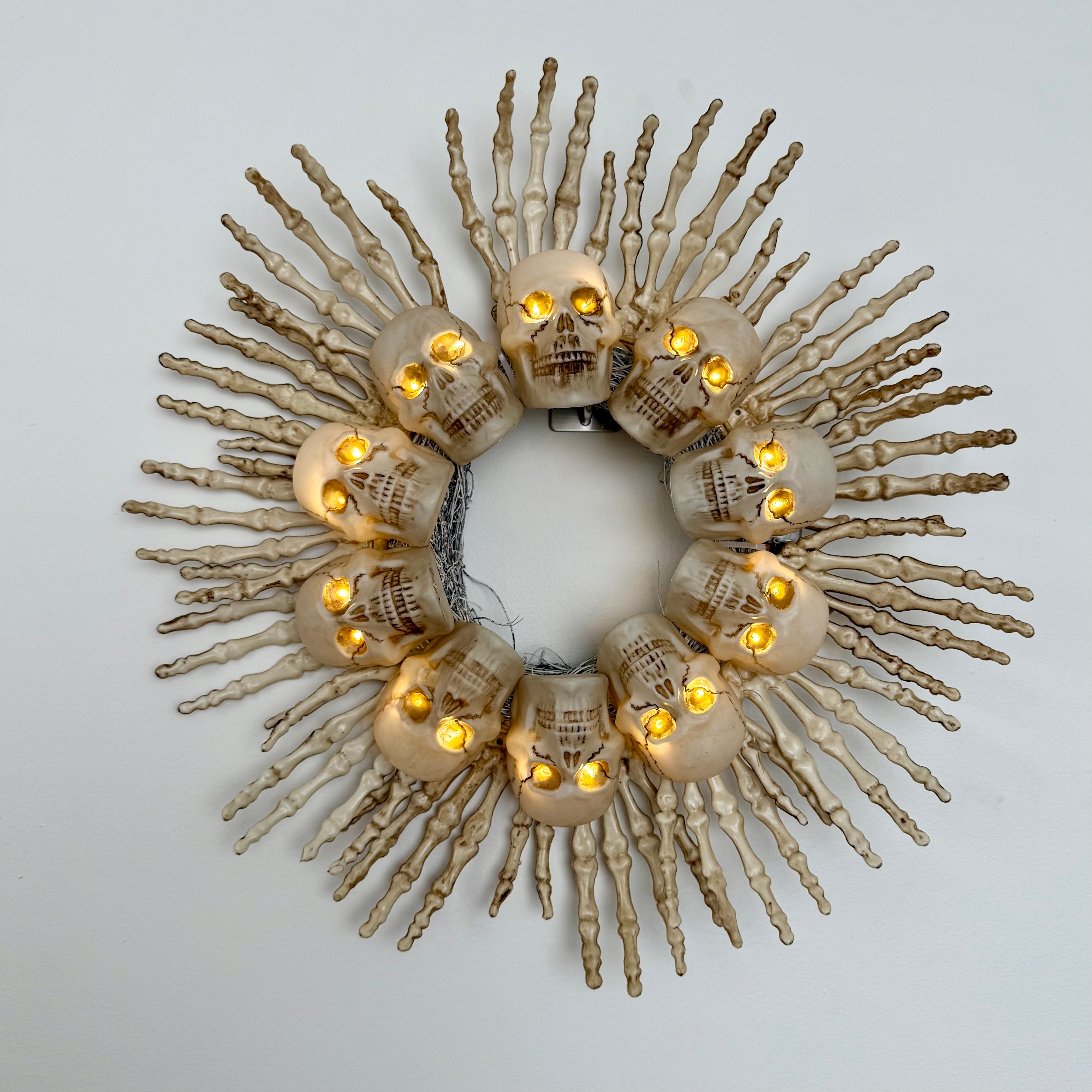 Skull & Bone LED Halloween Wreath