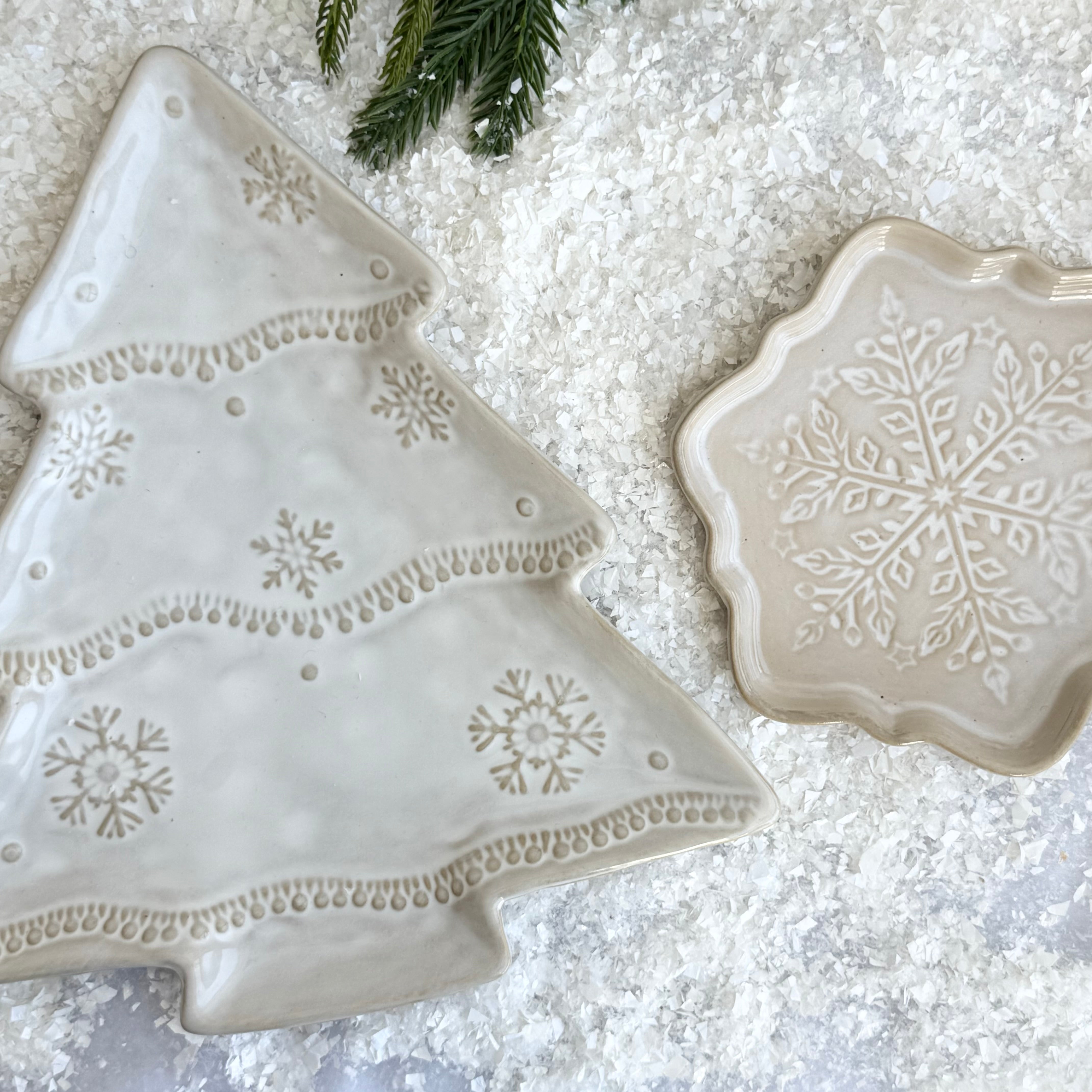 Stoneware Snowflake Plate