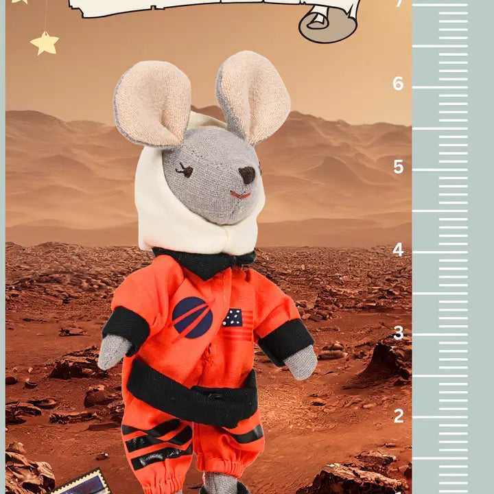 Levlovs Astronaut Mouse in A Box with the Bedding