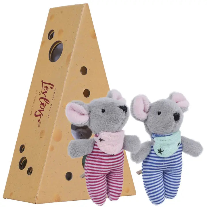 Levlos Fluffy Baby Mice in Cheese Box
