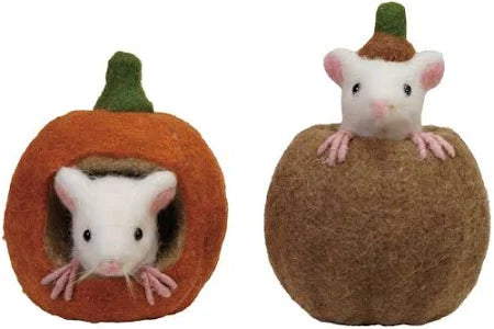 Handmade Wool Felt Pumpkin with Mouse