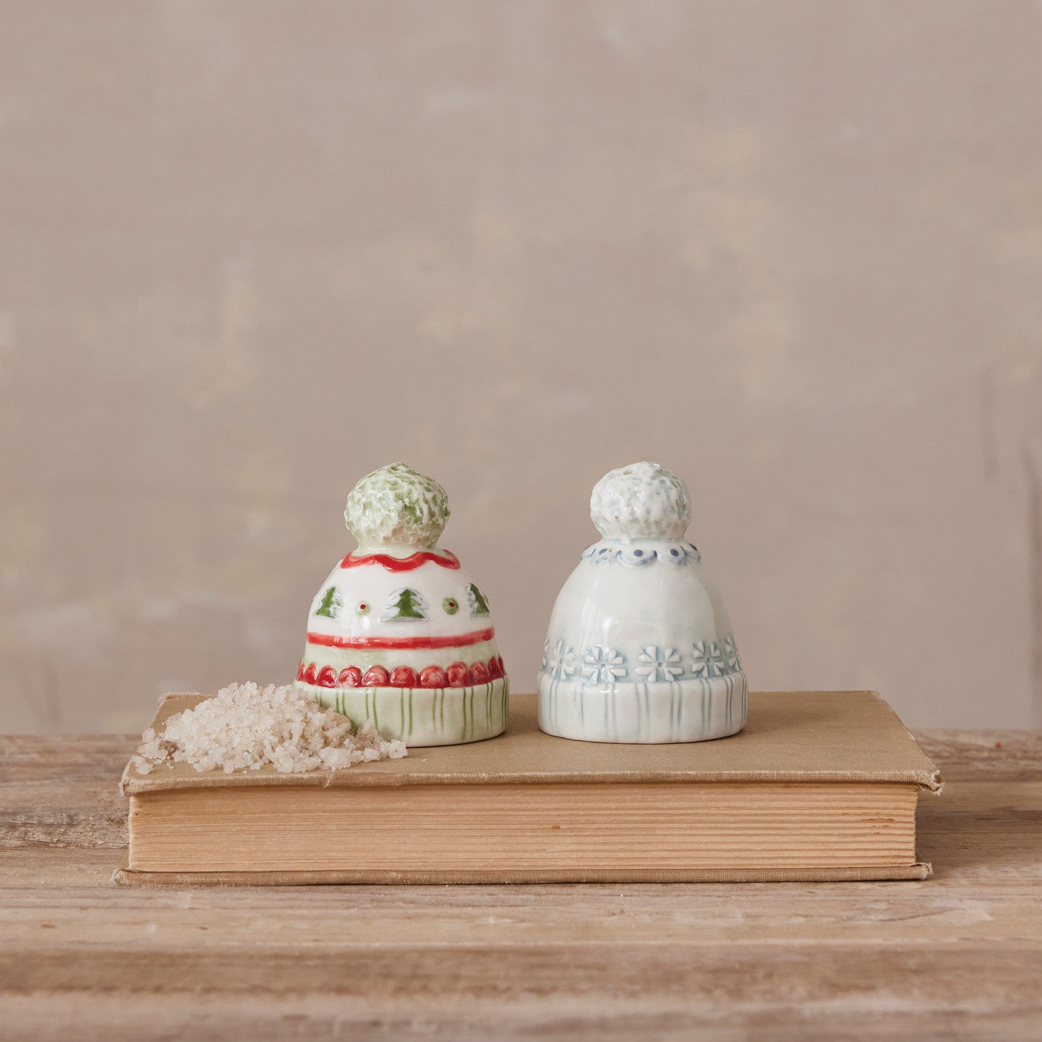 Stoneware Hat Salt & Pepper Shakers