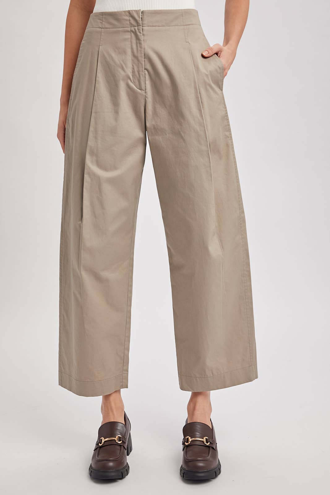 The Amanda Pleated Barrel Pant