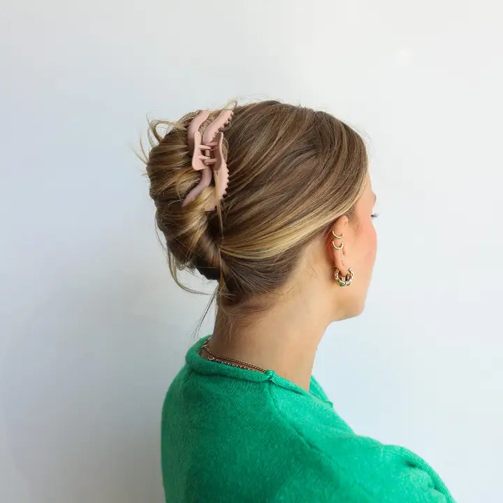 Wavy Midi Hold Everything Claw