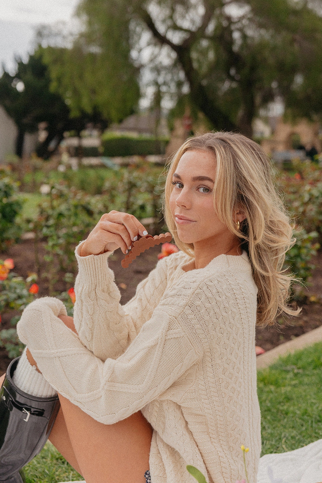 Scalloped Midi Hold Everything Claw