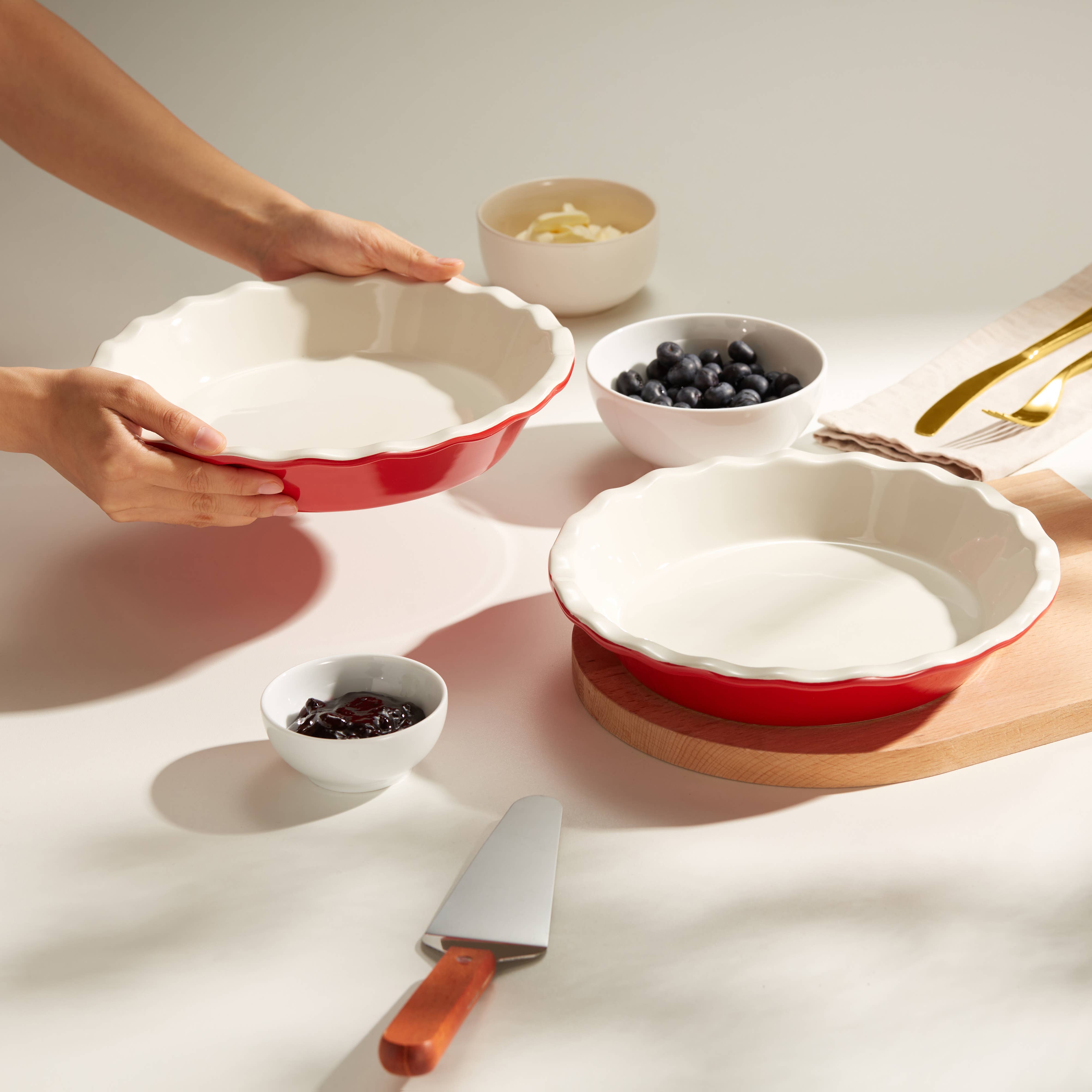 Ceramic Deep Pie Dish with Wave Edge