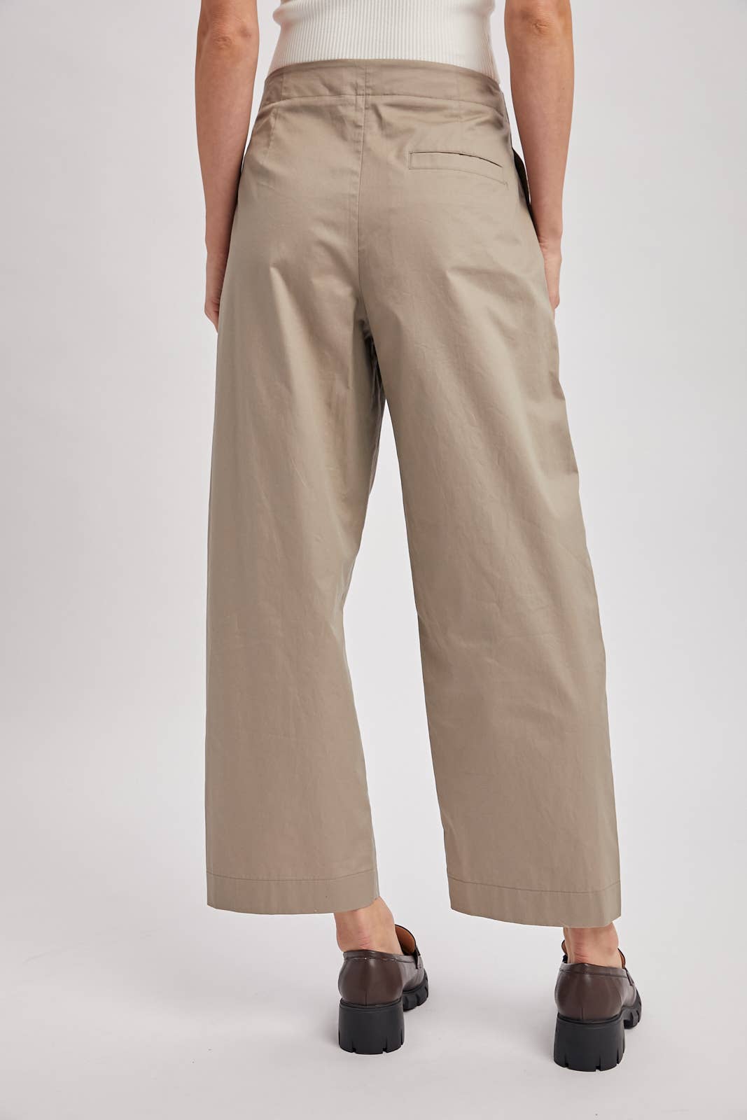 The Amanda Pleated Barrel Pant