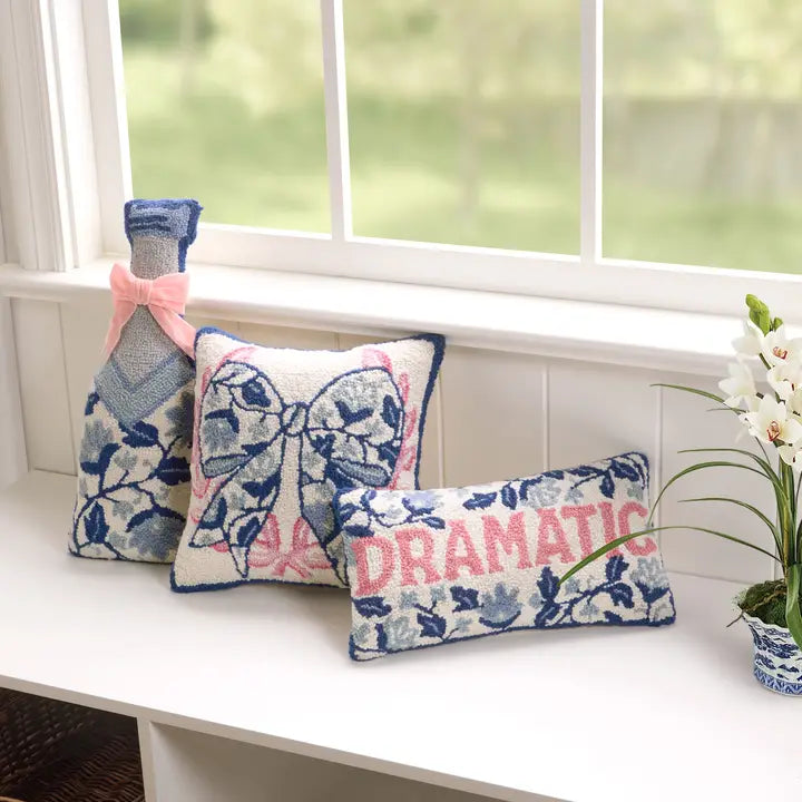 Chinoiserie Dramatic Hook Pillow