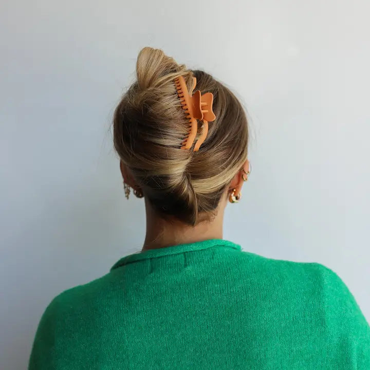 Wavy Midi Hold Everything Claw