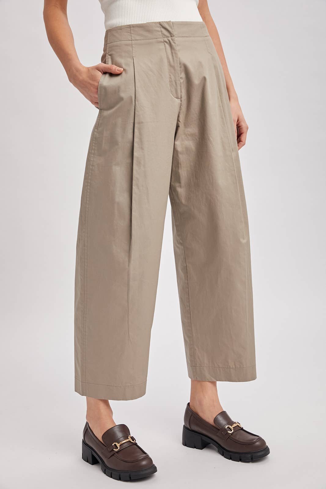The Amanda Pleated Barrel Pant