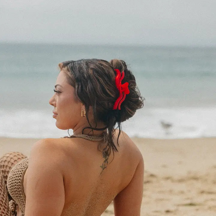 Original Wavy Hold Everything Claw