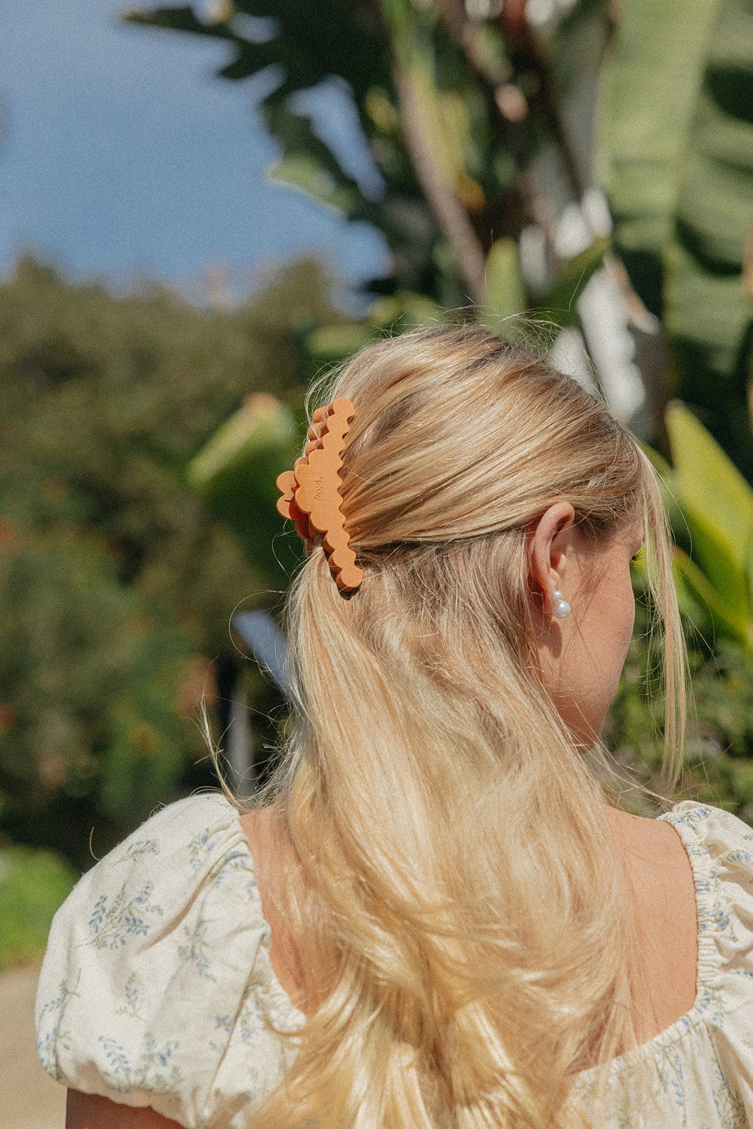 Scalloped Midi Hold Everything Claw
