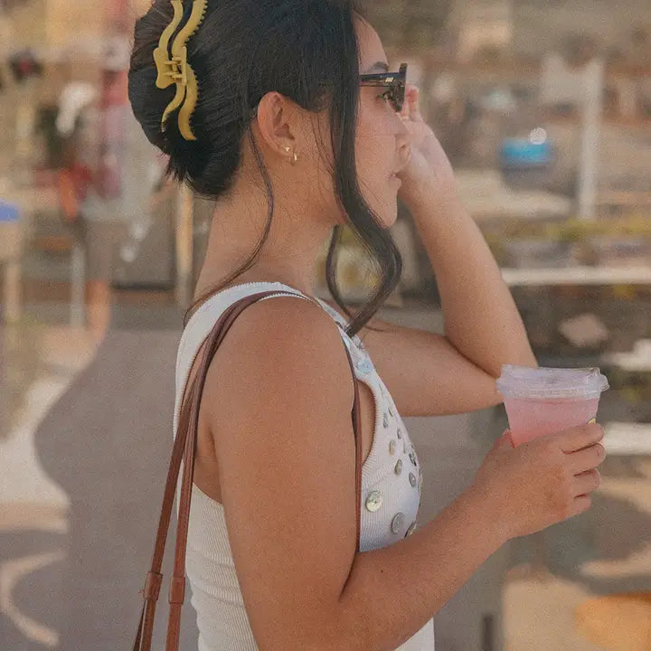 Original Wavy Hold Everything Claw