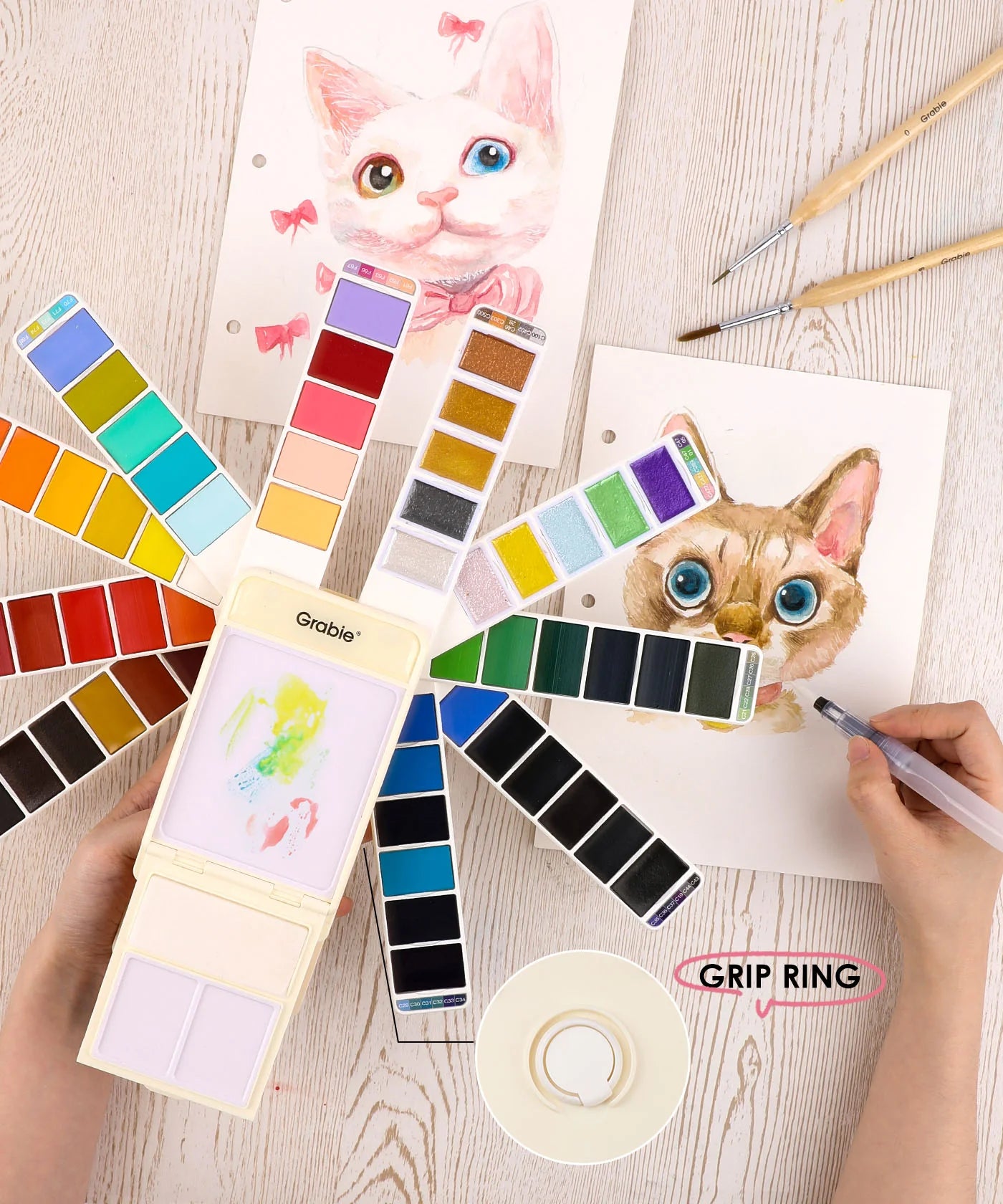 Foldable Watercolor Set With Water Brush