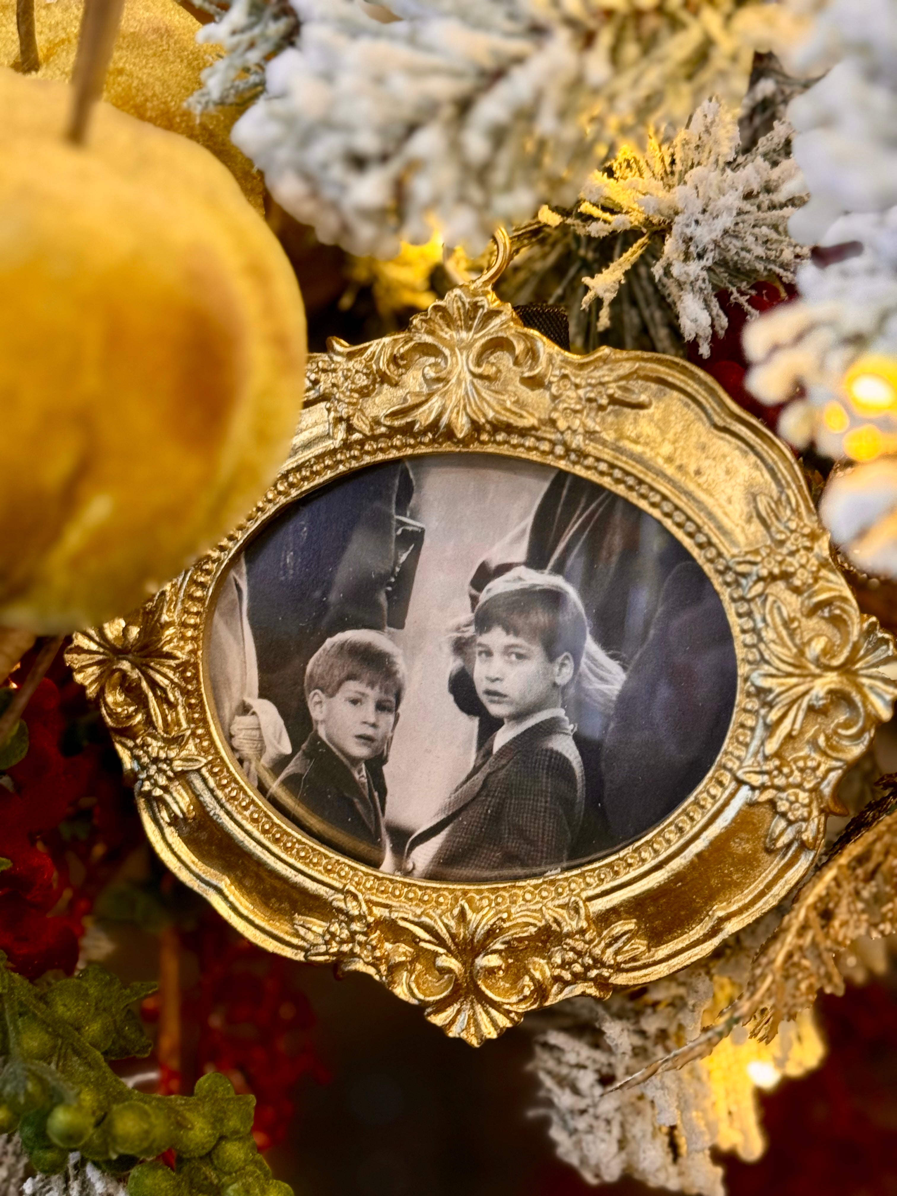 Vintage Photo Frame Ornament
