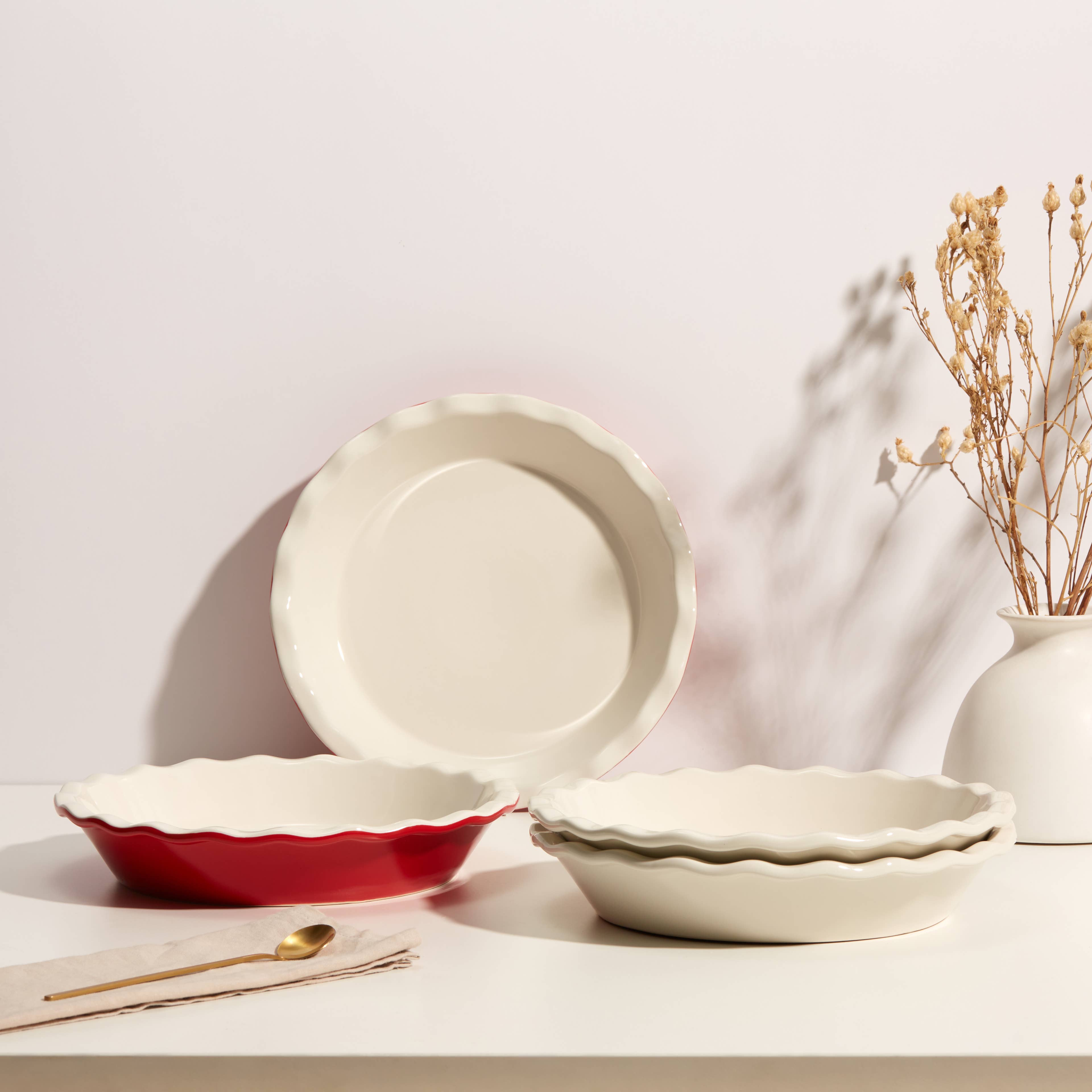 Ceramic Deep Pie Dish with Wave Edge