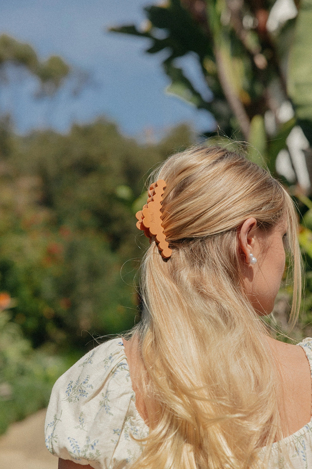 Scalloped Midi Hold Everything Claw