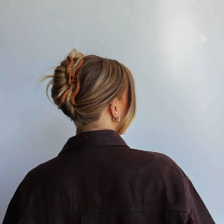 Original Wavy Hold Everything Claw