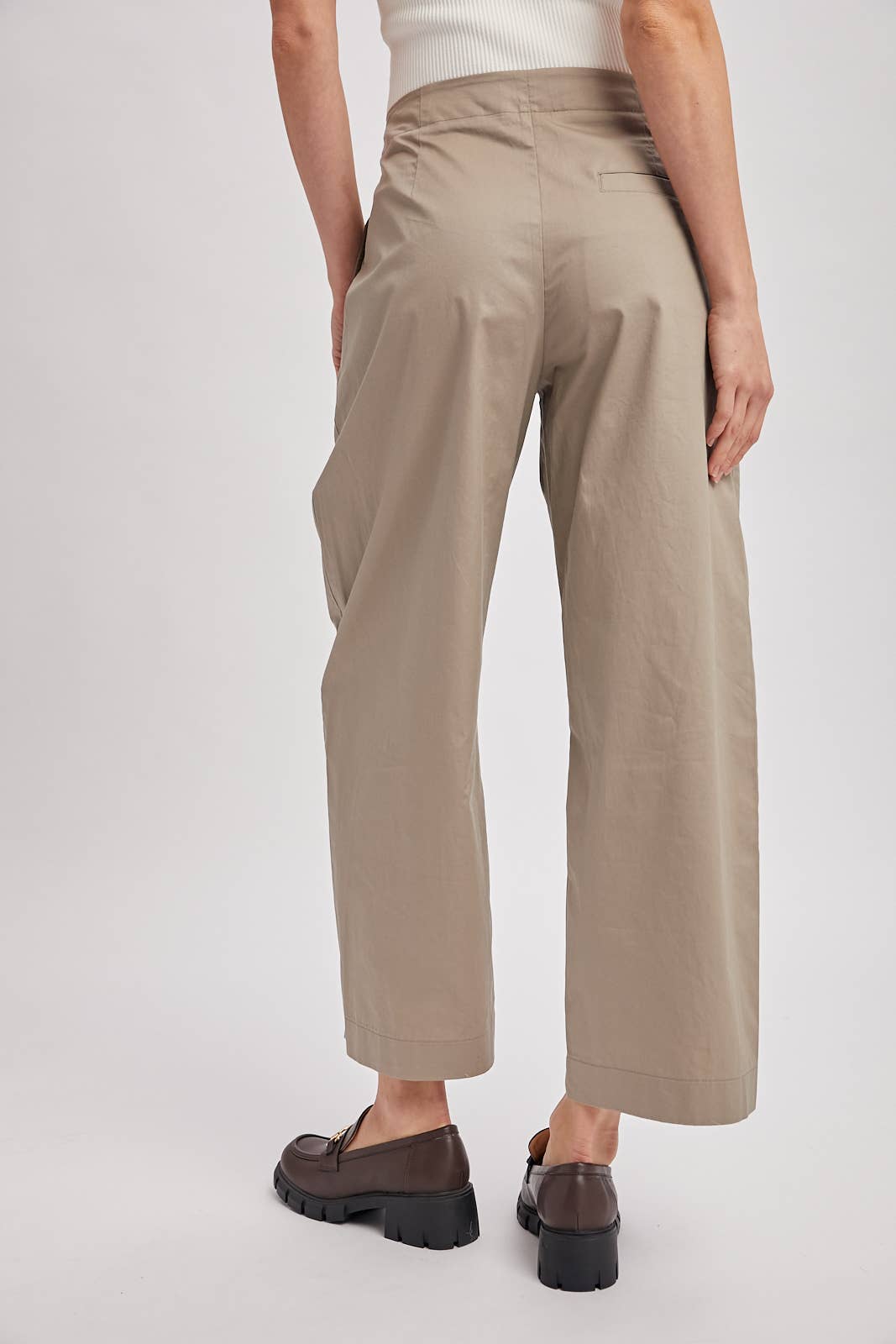 The Amanda Pleated Barrel Pant