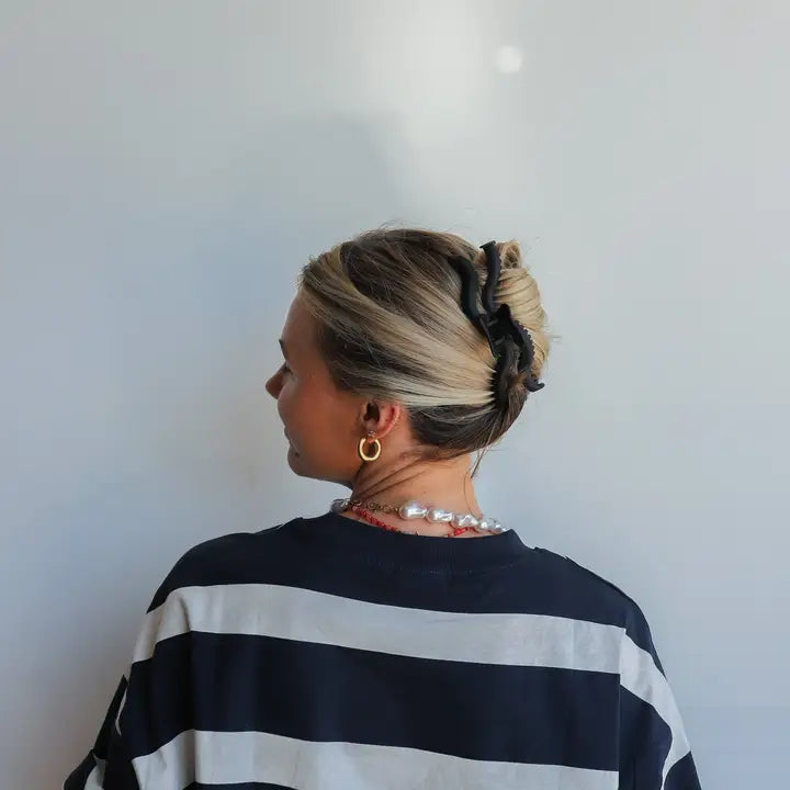 Original Wavy Hold Everything Claw