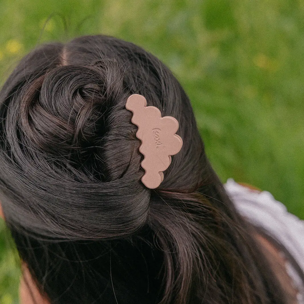 Scalloped Mini Hold Everything Claw