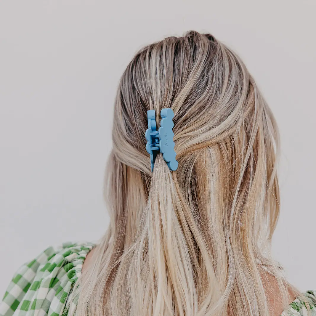 Scalloped Mini Hold Everything Claw